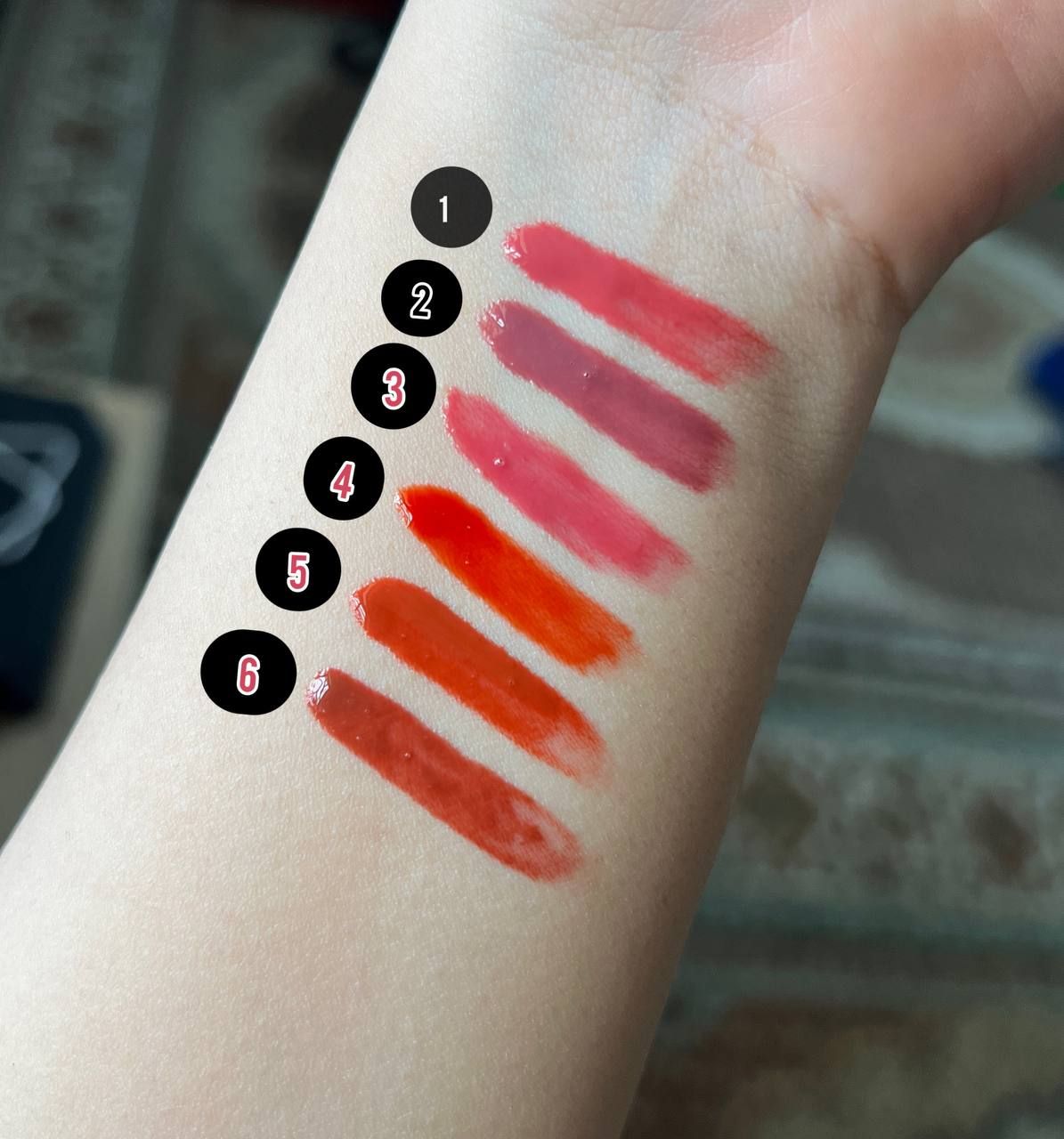 لیپ گلس شیشه ای