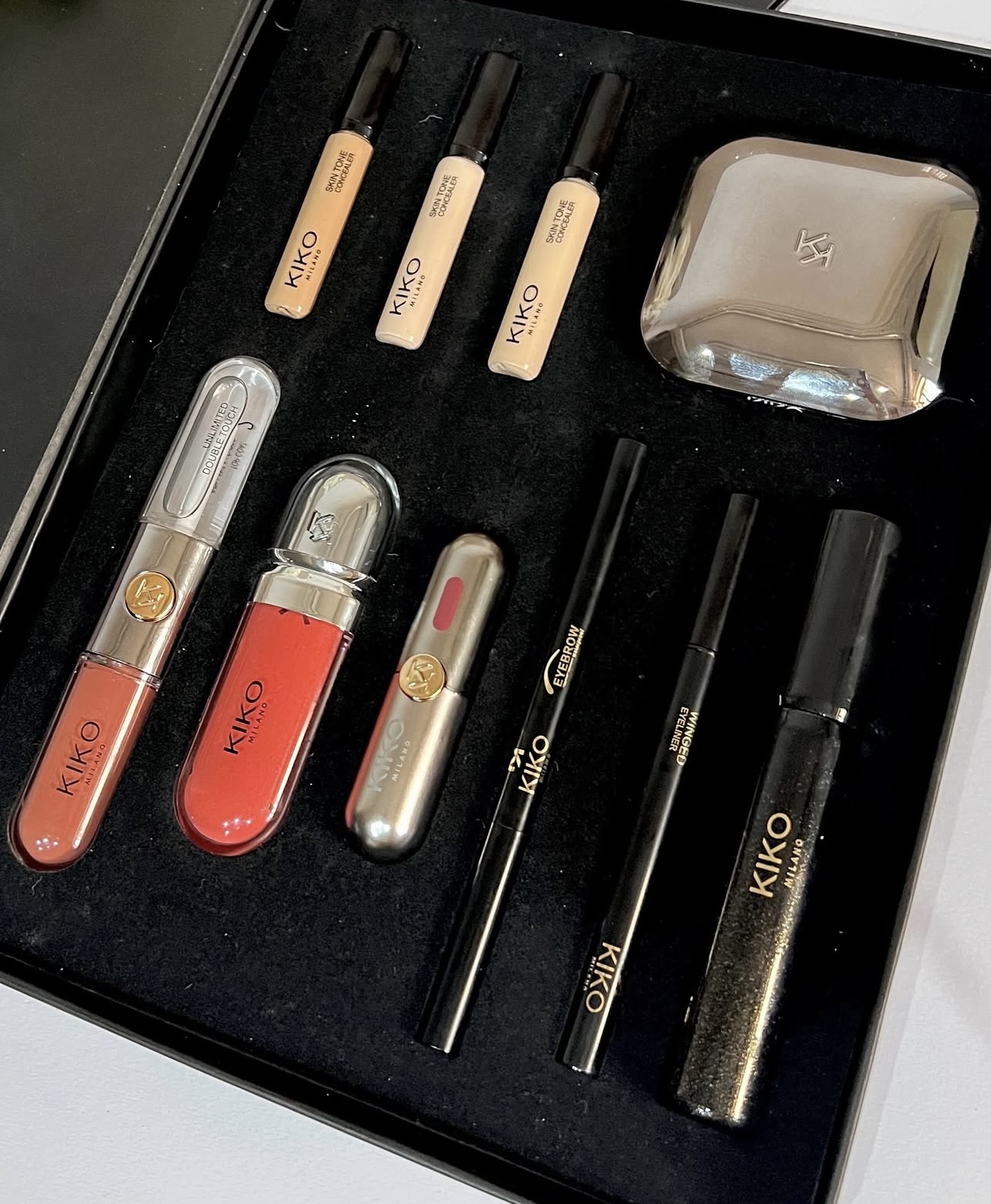 پک آرایشی طرح kiko