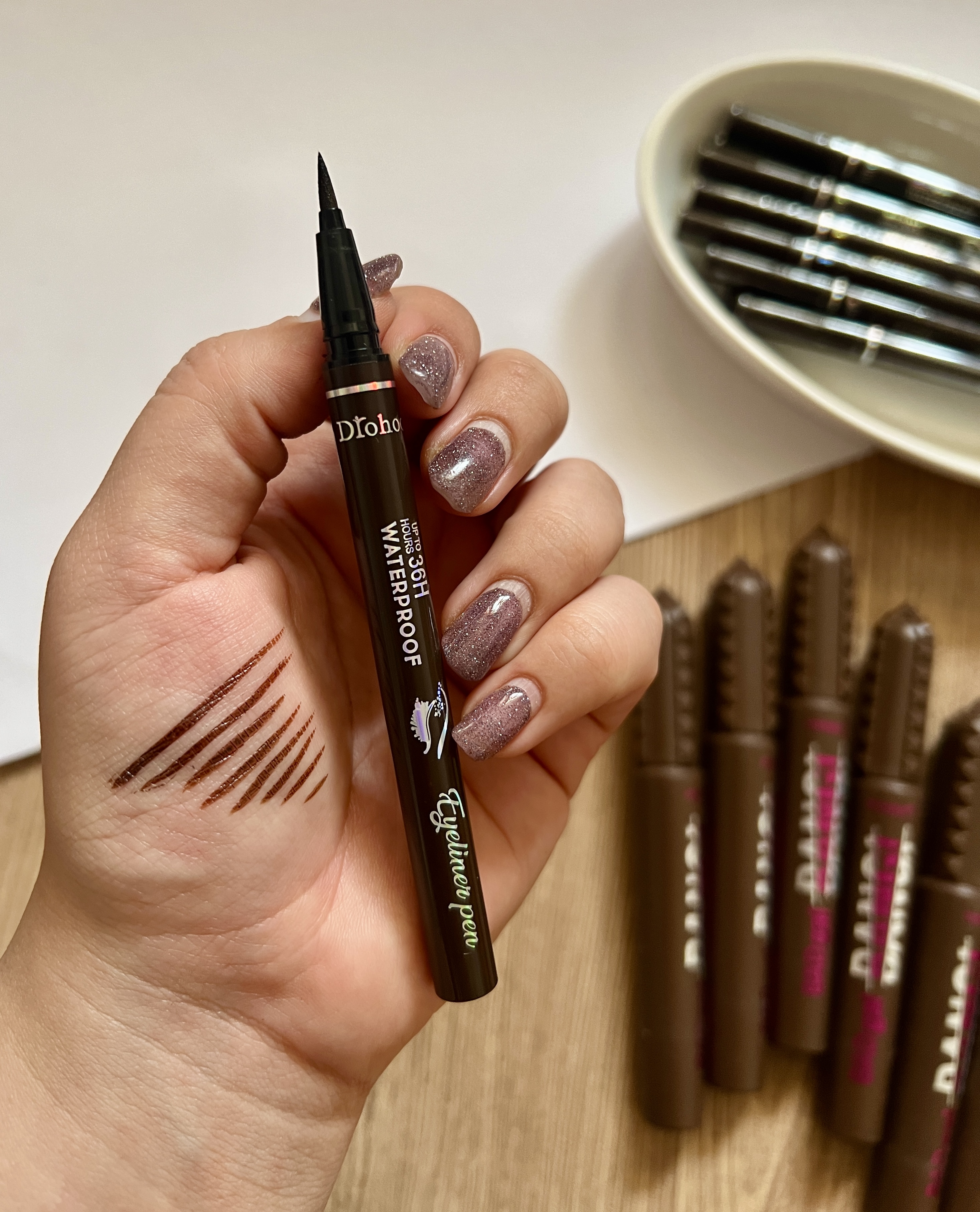 خطچشم ماژیکی قهوه ای