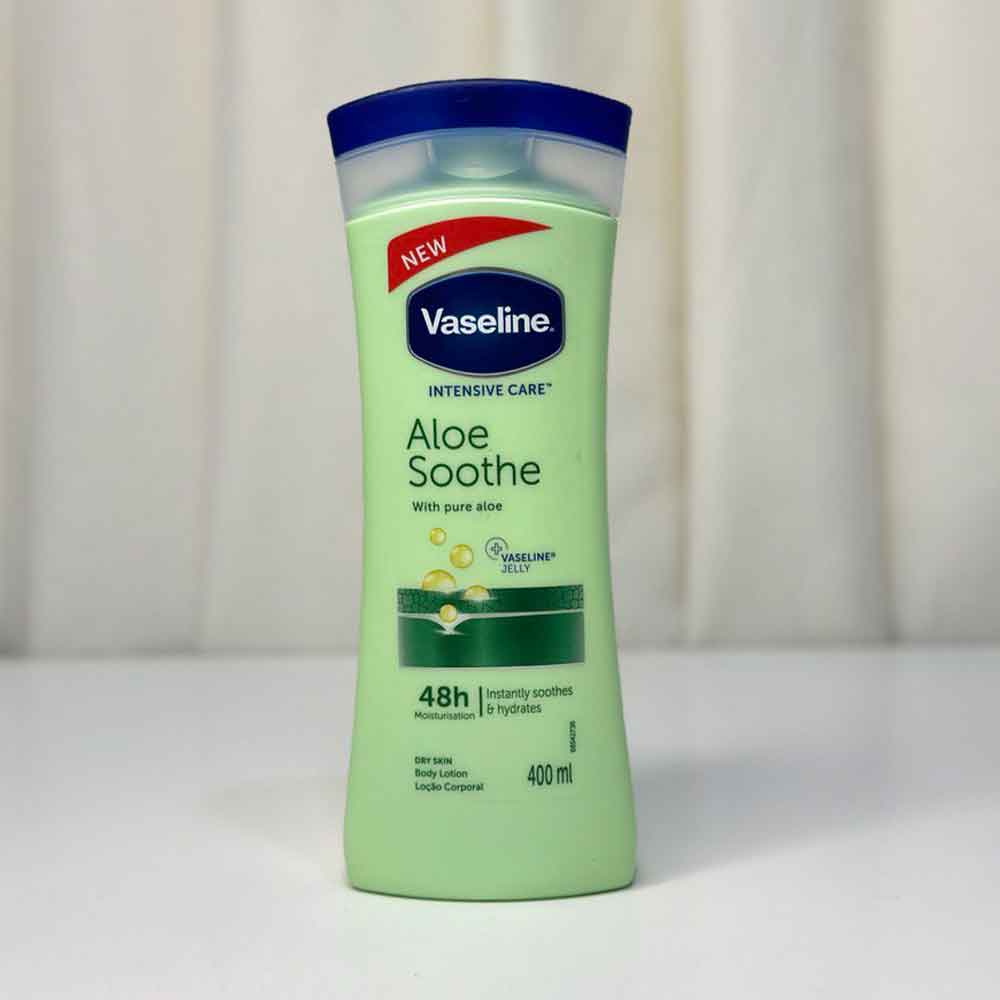 لوسیون بدن وازلین مدل Aloe Sooth حجم ۴۰۰ میل