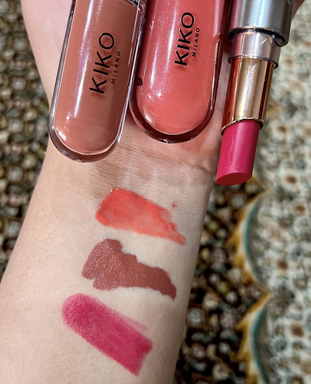 پک آرایشی طرح kiko