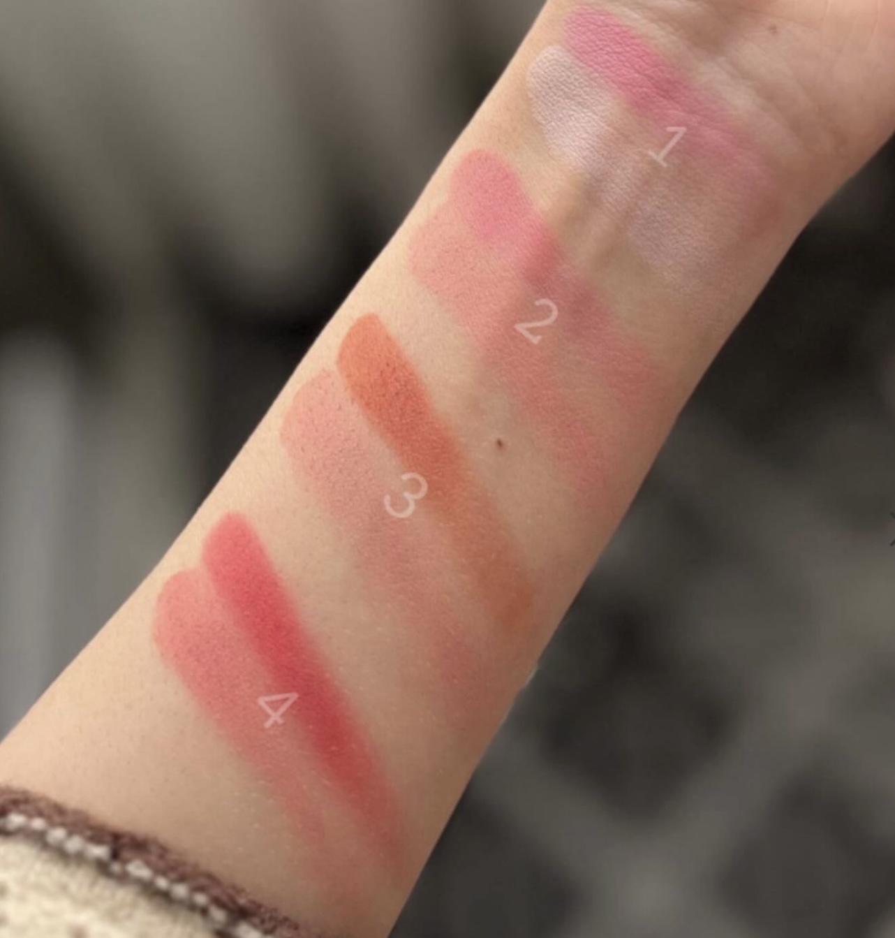 رژگونه دورنگ ماه