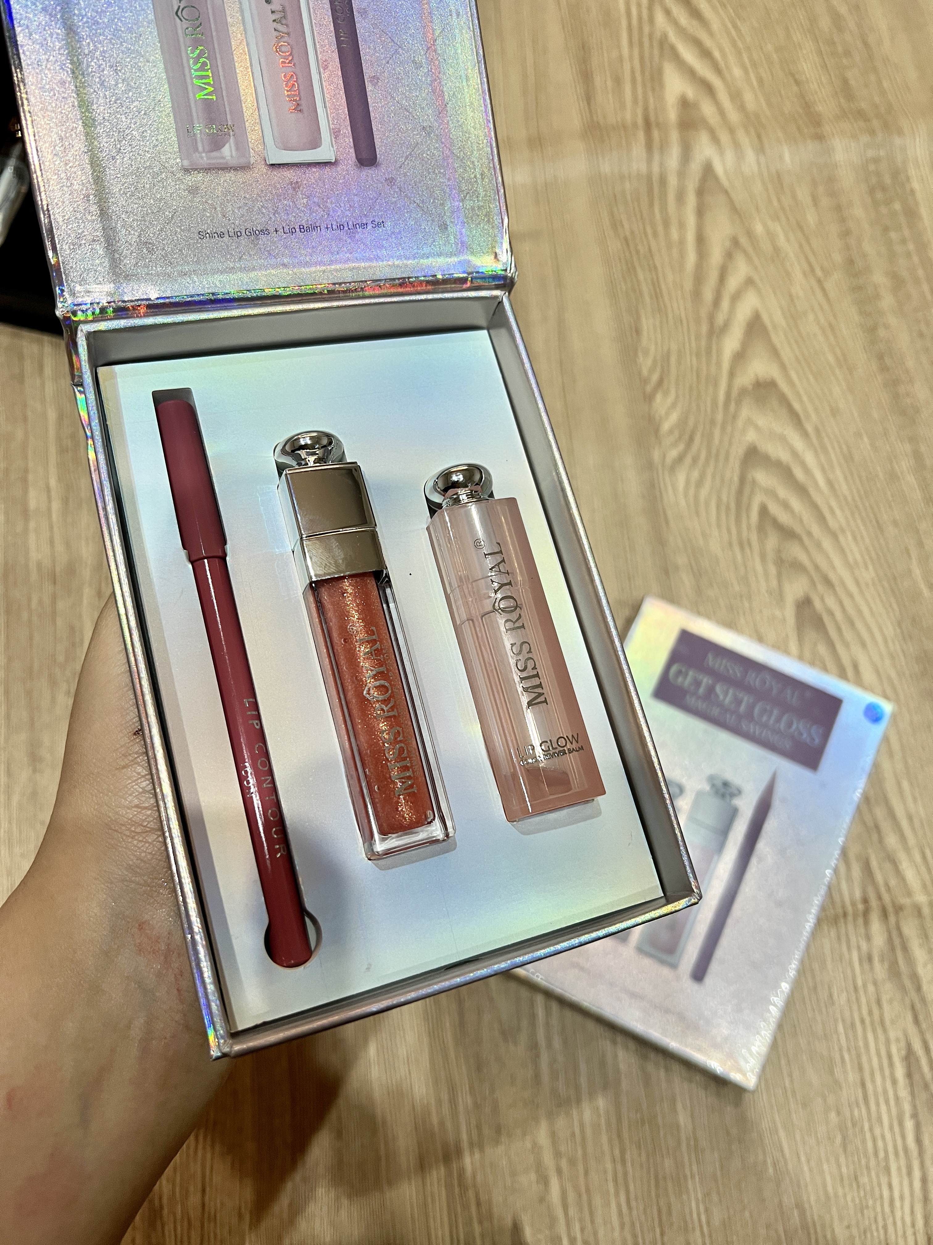 پک آرایشی طرح دیور