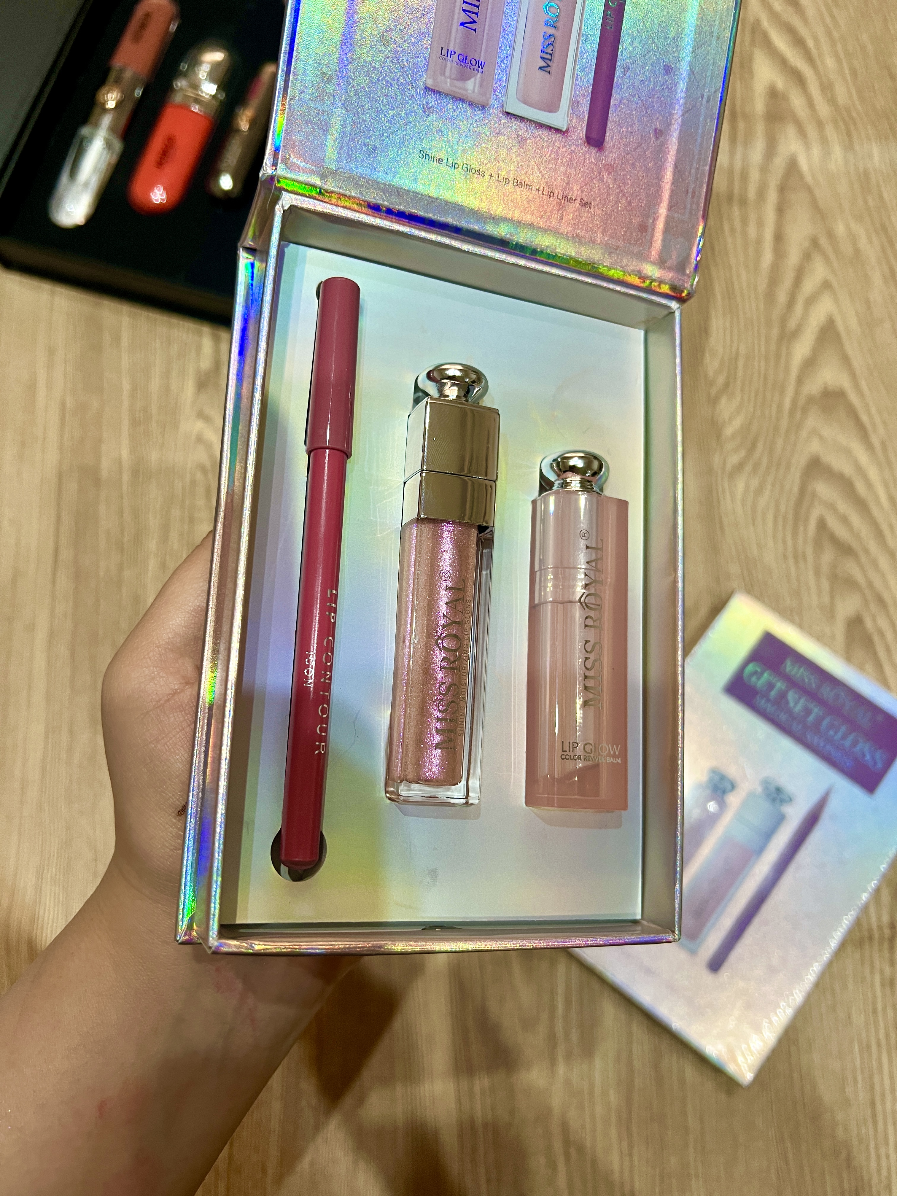 پک آرایشی طرح دیور