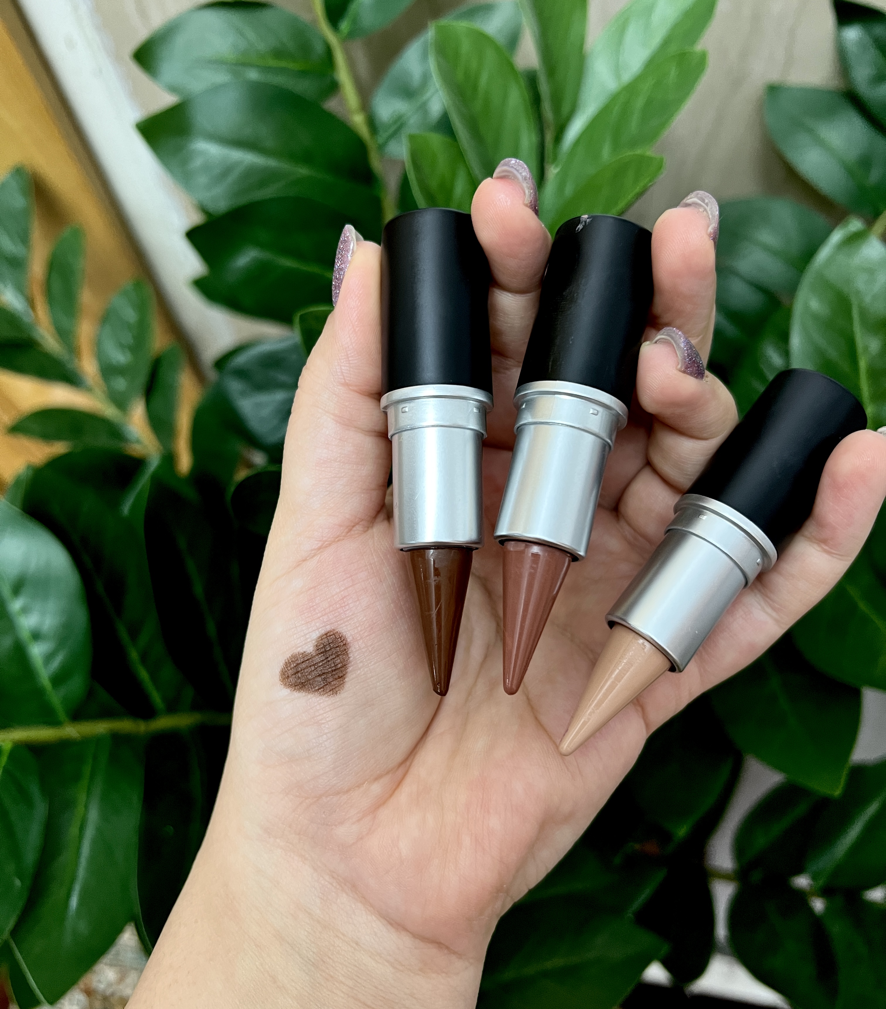 خطچشم ماتیکی رنگی