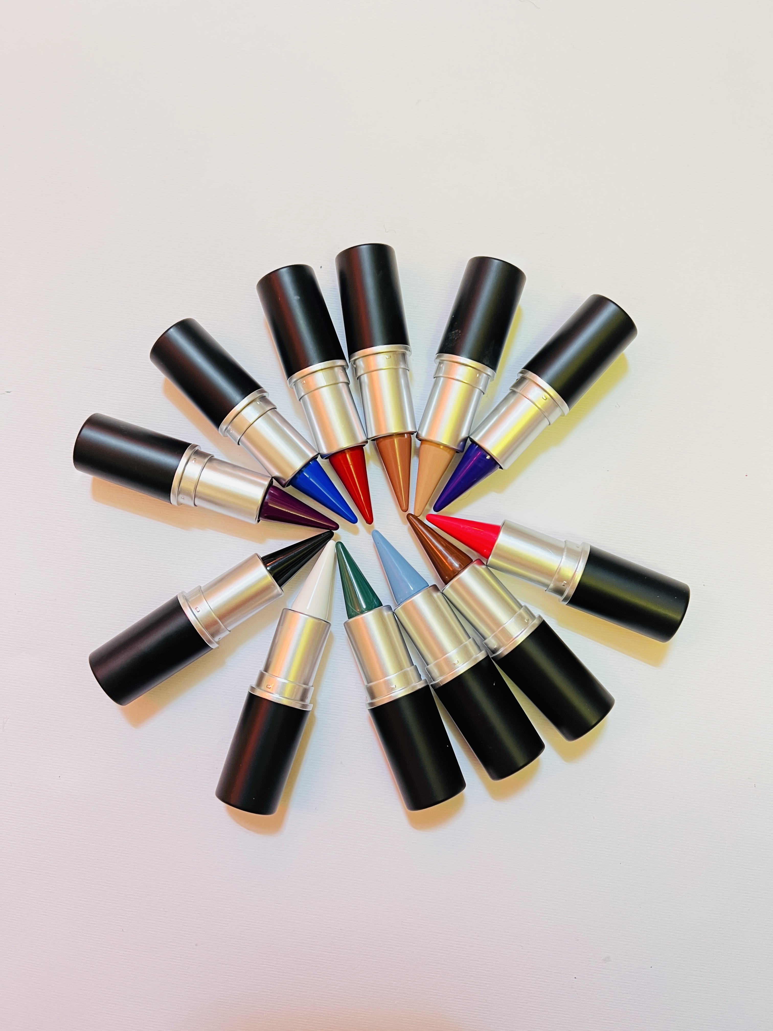 خطچشم ماتیکی رنگی